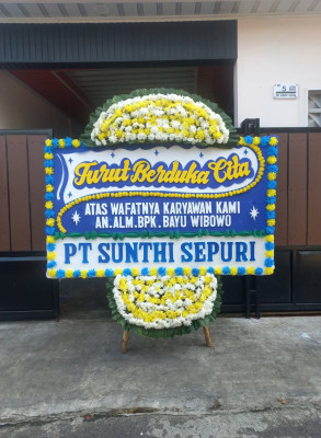 Papan Bunga Duka di Gomo